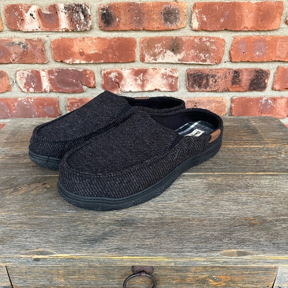 Men’s Slippers - Picture 2 of 11
